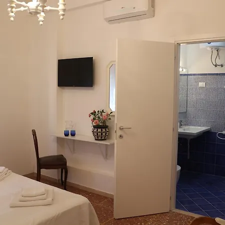 House In The Light Bed & Breakfast Roma